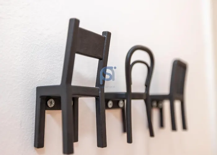 Al Posto Giusto - Self Check In チェファル